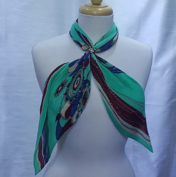 Scarf - Picture 2 of 3